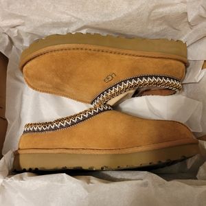 Ugg Tasman Chestnut Slipper Size 7 NWT